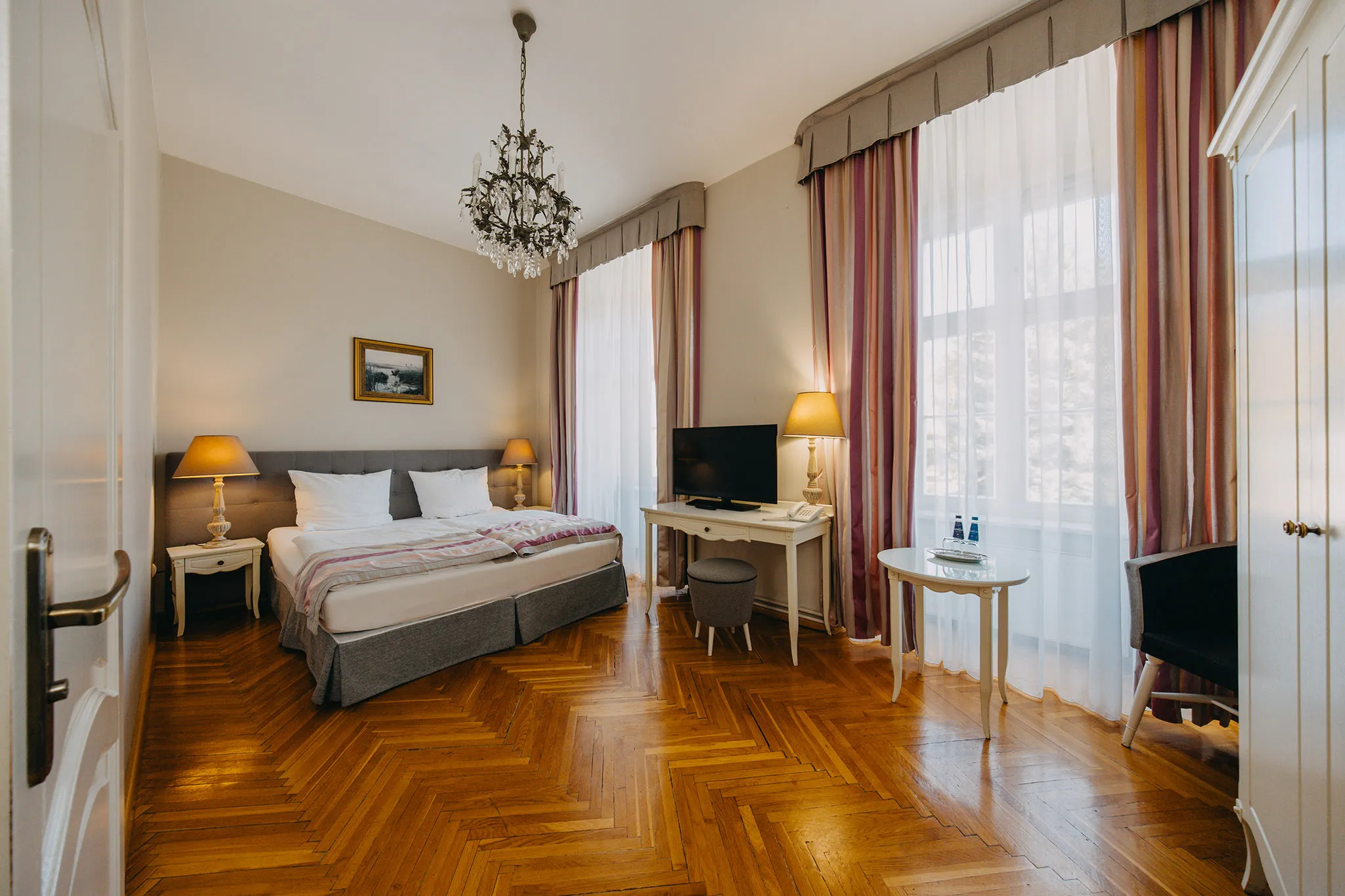 Elegancki pokój gościnny