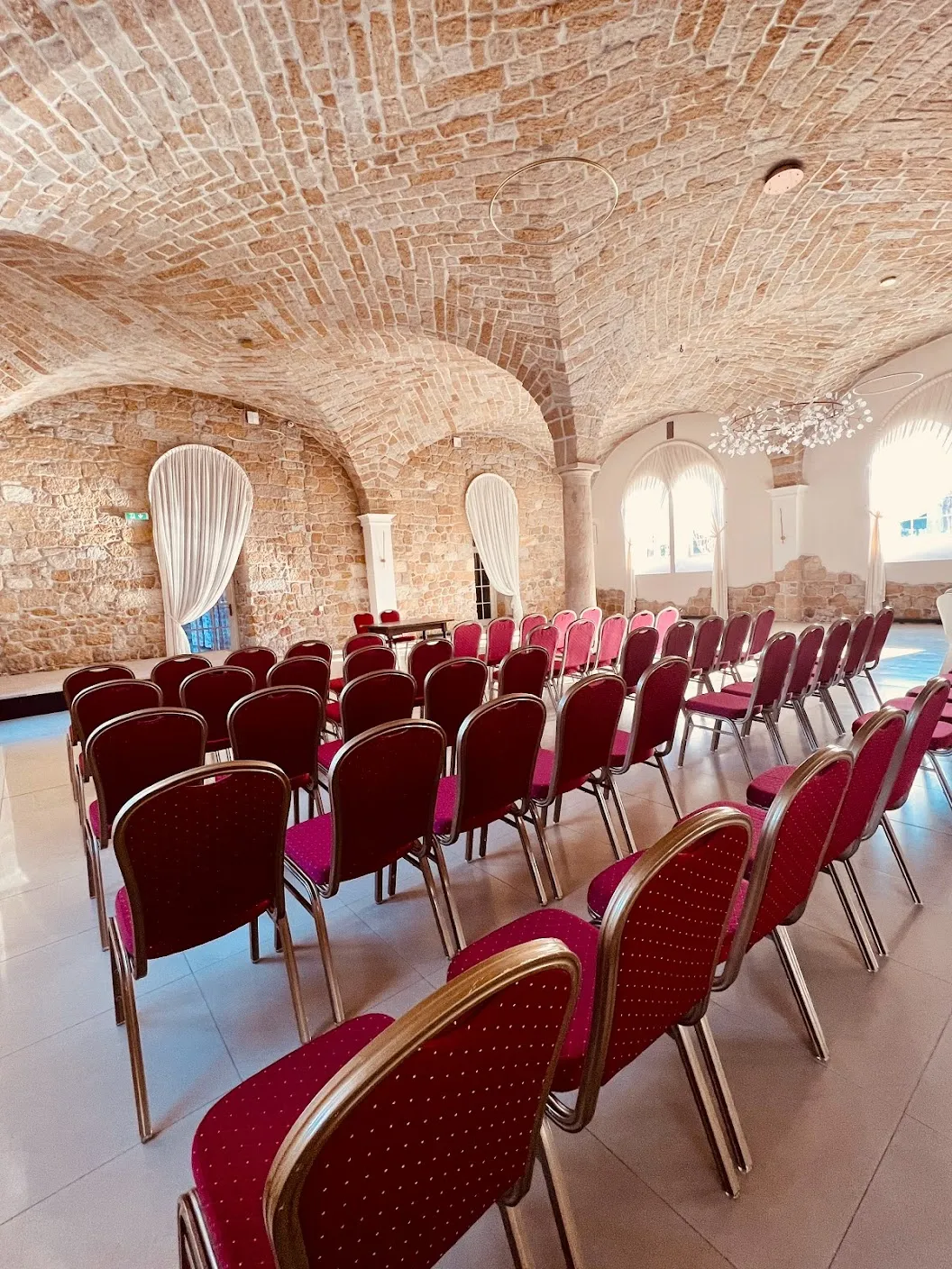 Powozownia — sala konferencyjna 500 m²