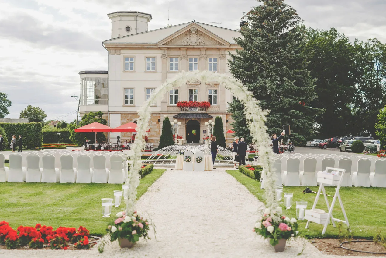 Ślub w ogrodzie Pałacu Brunów